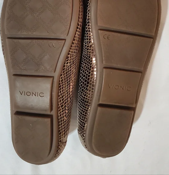 Vionic Women's Bronze Snake Print Leather Loafers. Sz 8.5 - Picture 4 of 6